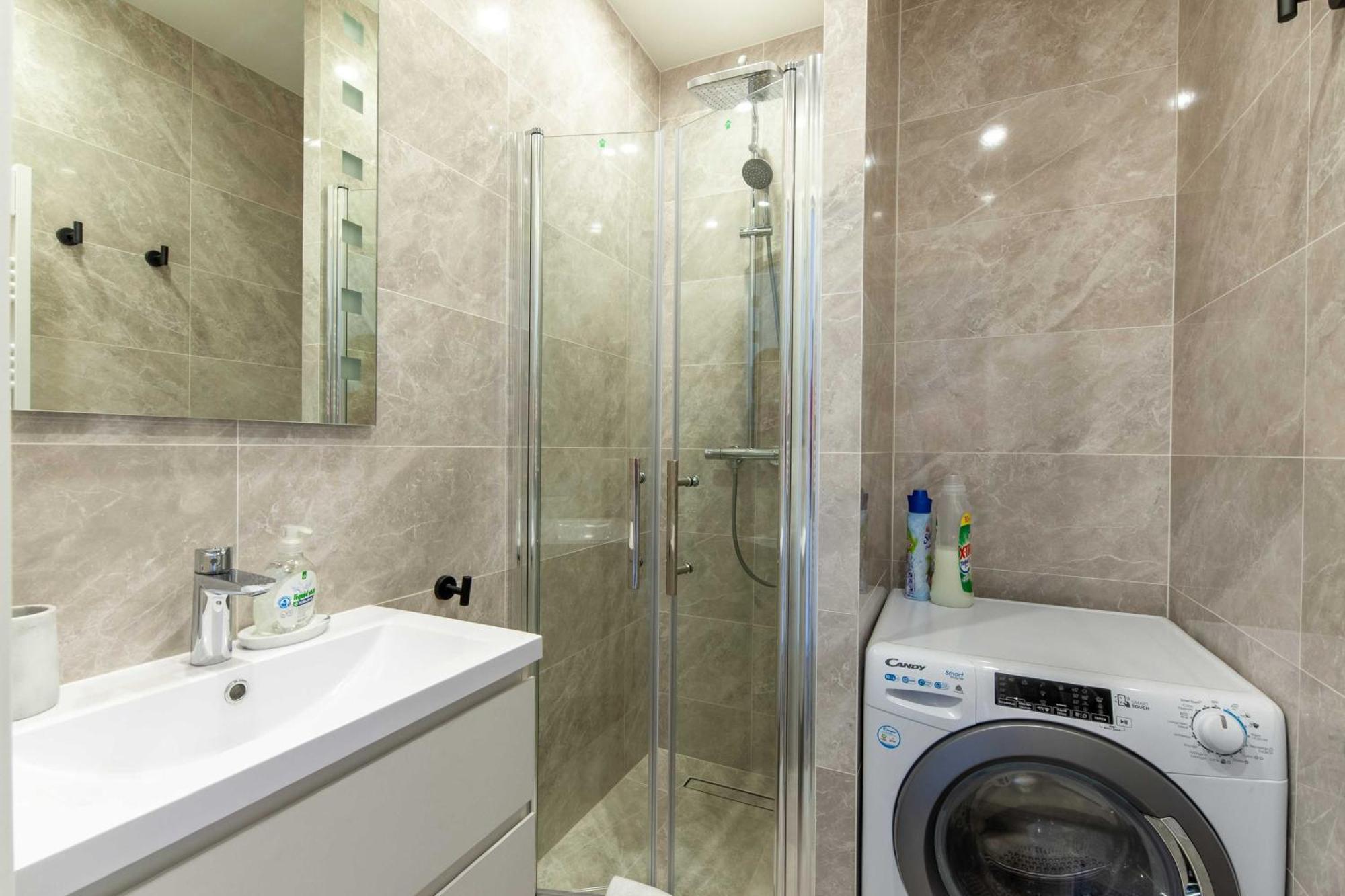 Studio Sleeps 4 With Terrace, 500M Place Morny Deauville Extérieur photo