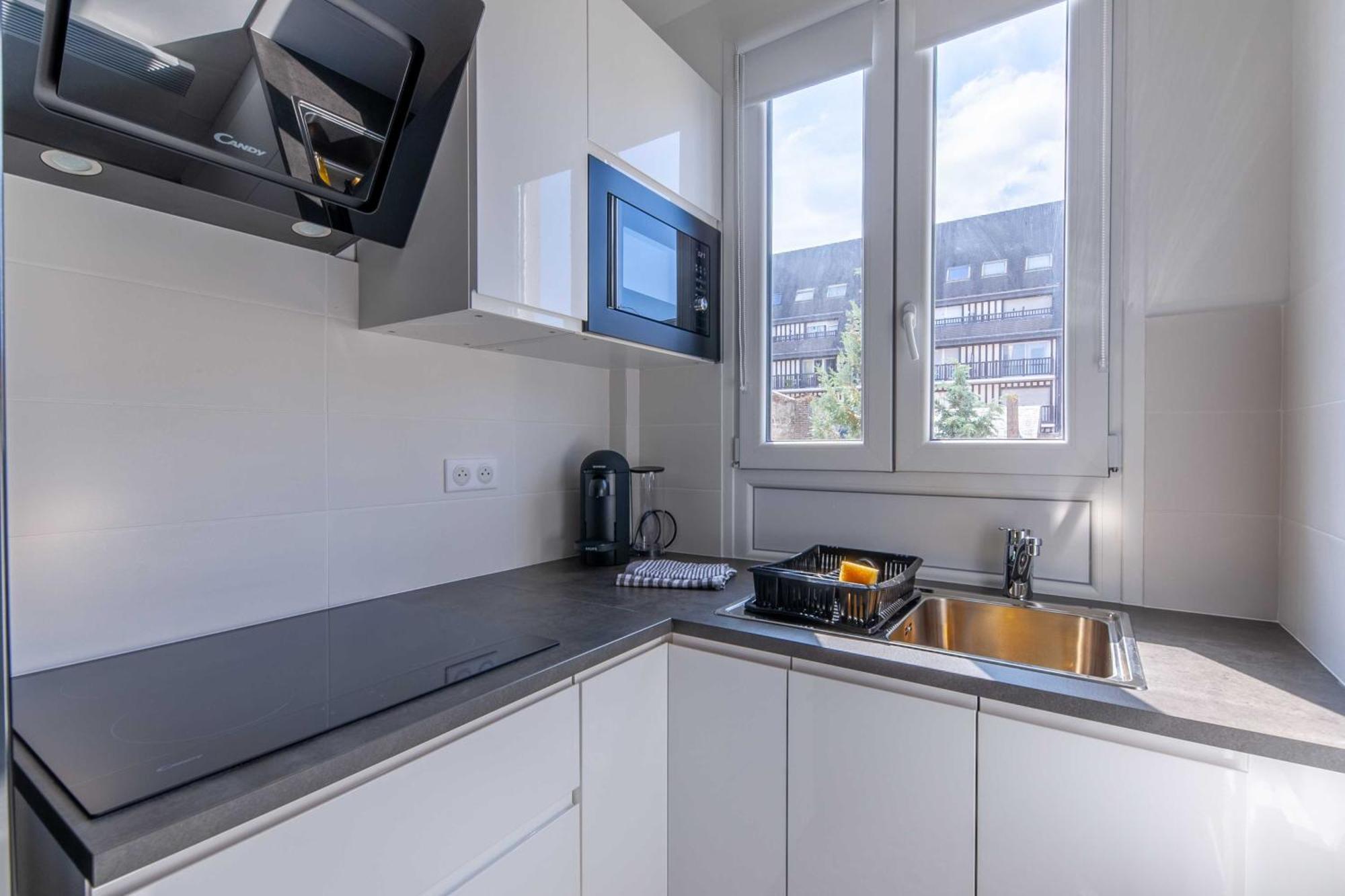 Studio Sleeps 4 With Terrace, 500M Place Morny Deauville Extérieur photo
